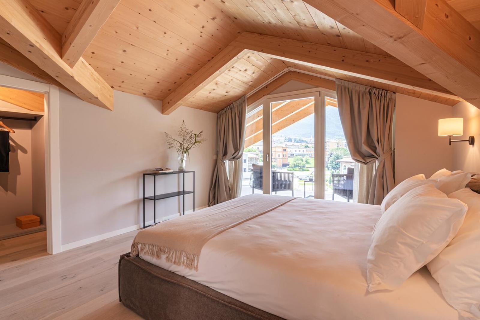 Lago Dorato Luxury Apartments & Villa - Lake Como View Colico Exteriör bild