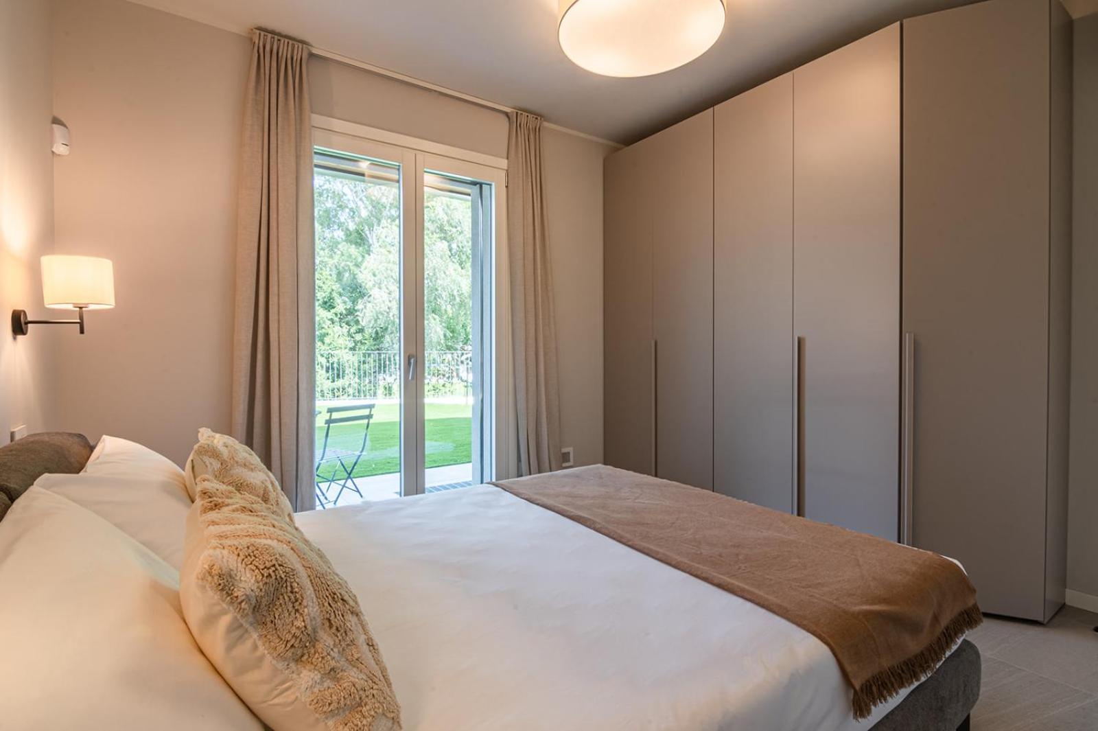 Lago Dorato Luxury Apartments & Villa - Lake Como View Colico Exteriör bild