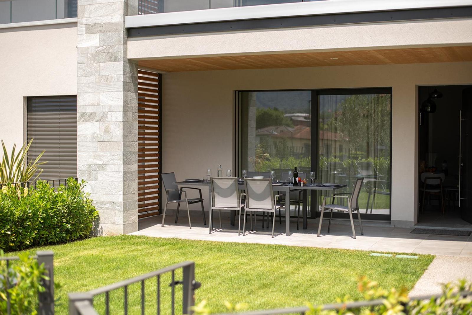 Lago Dorato Luxury Apartments & Villa - Lake Como View Colico Exteriör bild