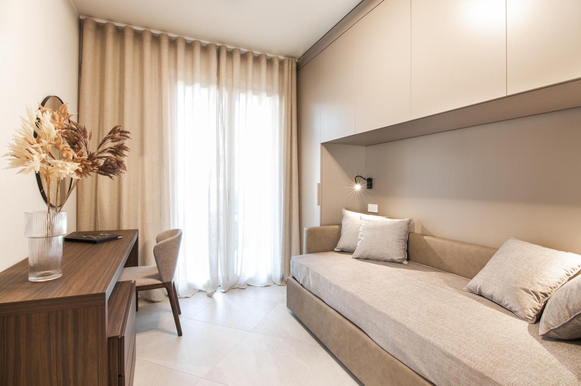 Lago Dorato Luxury Apartments & Villa - Lake Como View Colico Exteriör bild